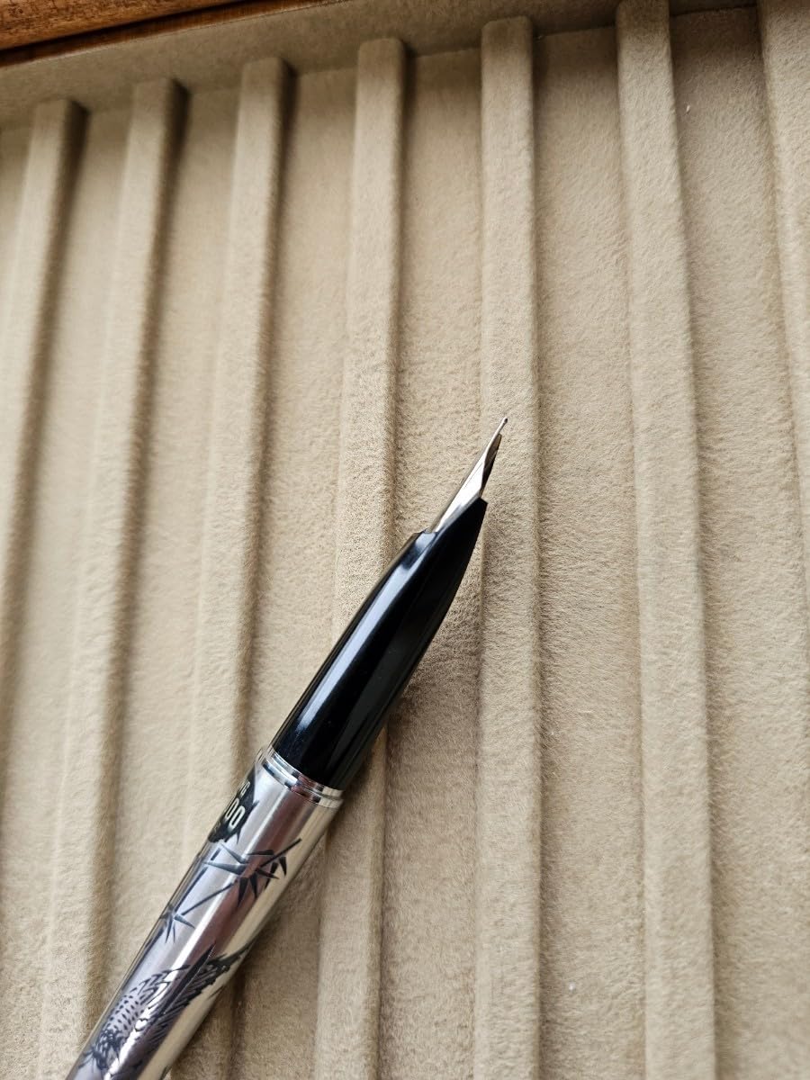 昭和レトロ　プラチナ萬年筆　旧シープ　花柄　１８金　細軟ニブ　象嵌入り　革巻き万年筆　未使用　廃盤　当時物