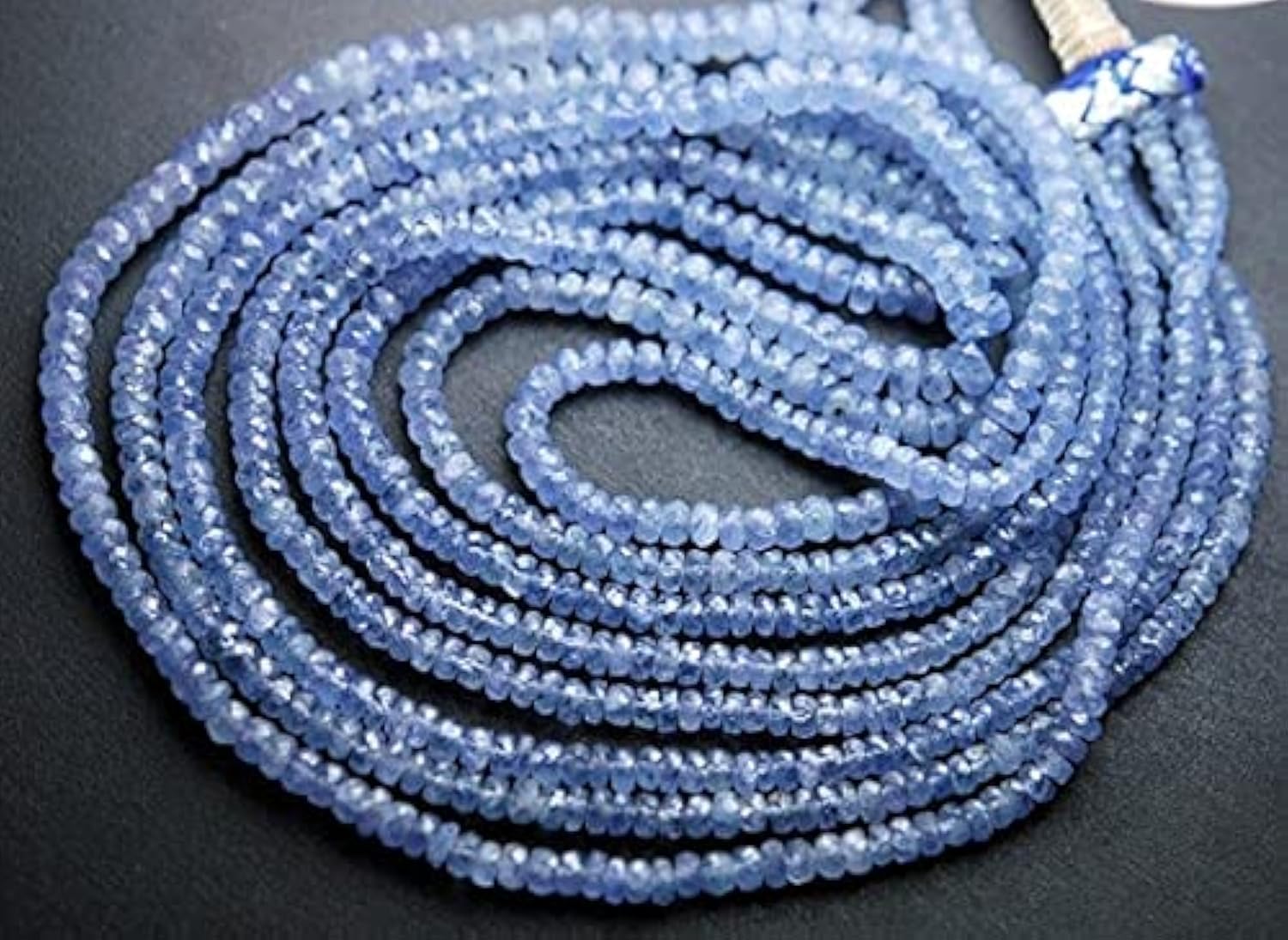 Saphir bleu de Birmanie en perles rondelles pour créer vos bijoux de mariage élégants