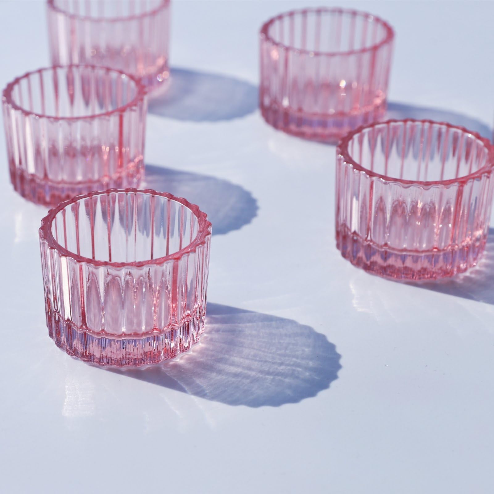 Portacandele in vetro rosa per regali di compleanno per ragazze, 12 pezzi bicchieri da tè per decorazioni da tavolo, piccoli portacandele per candele votive e lumini (5 cm × 3,5 cm, rosa)