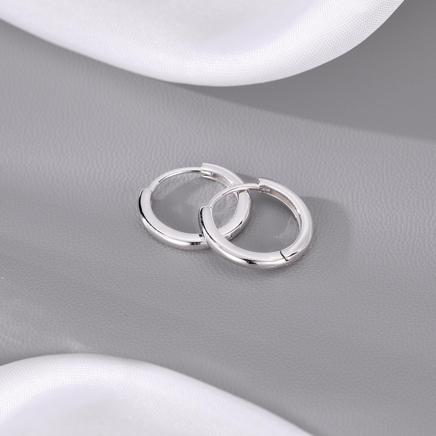 Reffeer 925 Sterling Silver Small Round Hoop Earrings for Women Teen Girls Huggie Hoop Earrings Minimalist Hoop Earrings - Image 4