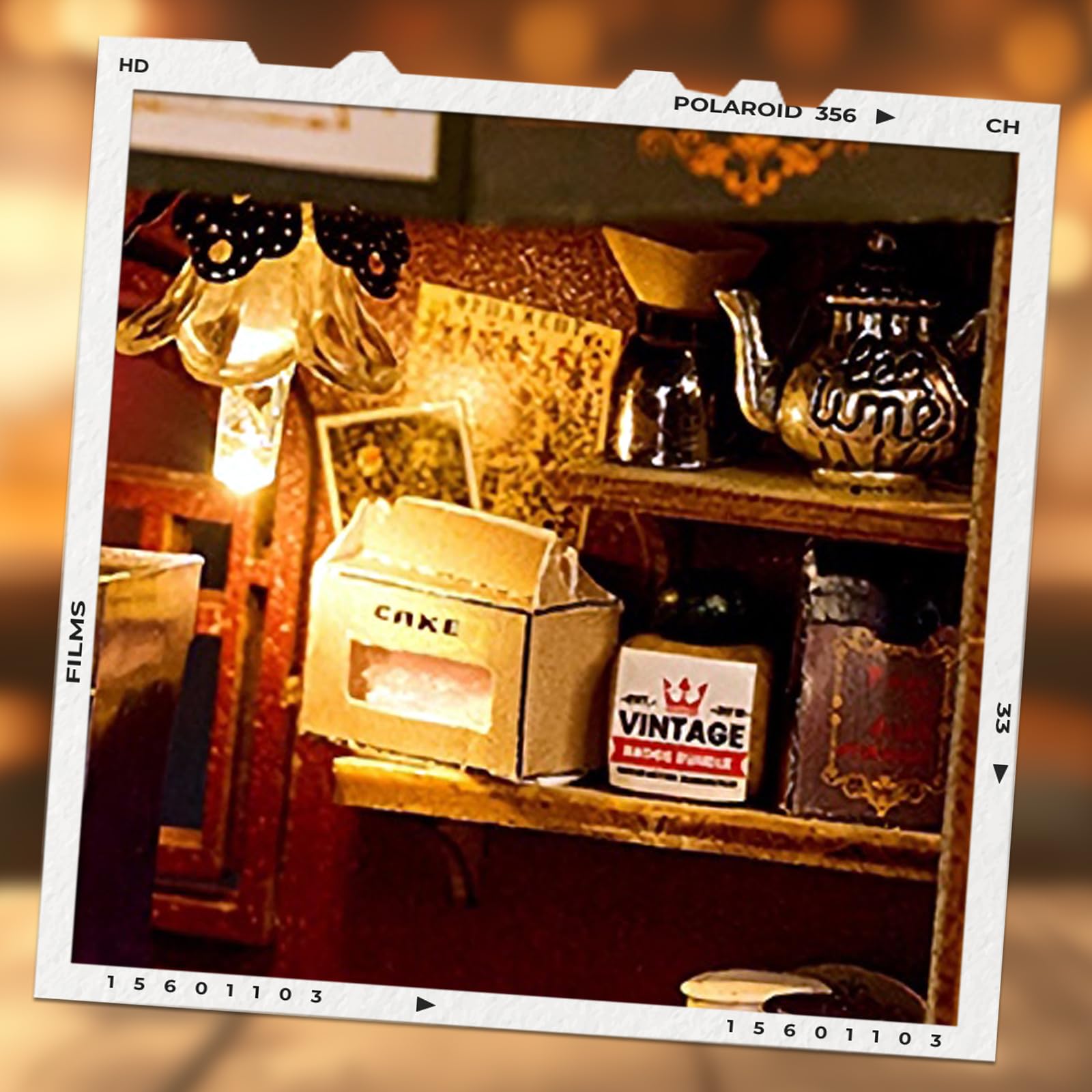 Cuteefun Kit per Casa Delle Bambole, con Luce LED, Modellino in Legno per Adulti e Adolescenti, Costruite la Casa dei Vostri Sogni, Compleanno Regali di Natale (Mildly Spiced Coffee)