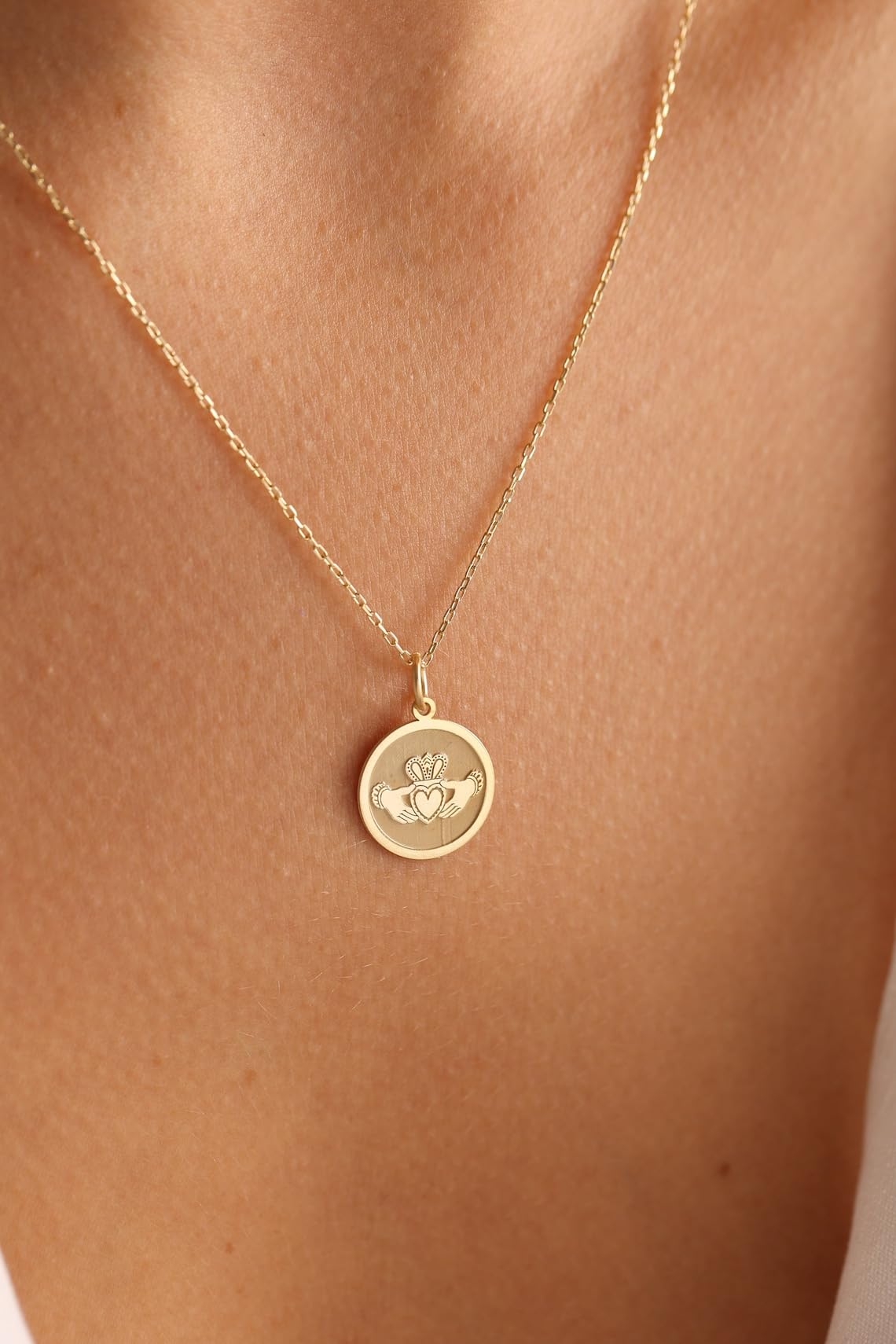 Colgante de corazón Claddagh irlandés de plata de ley 925 |LK_NLC_01326