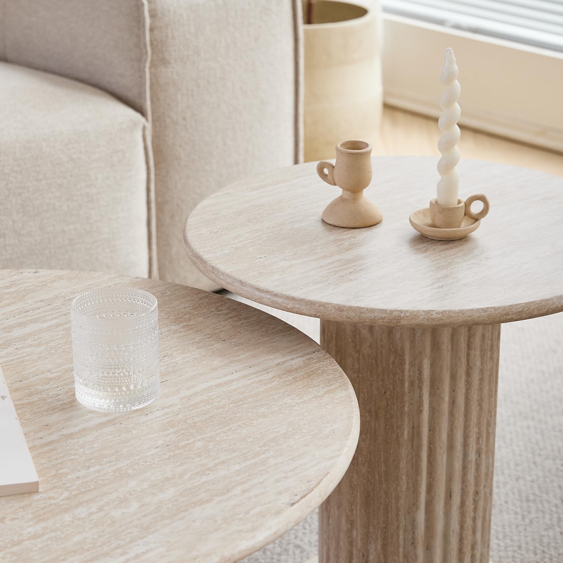 Stücke Beistelltisch 2er Set,Couchtisch rund Set,Couchtisch Moderner, Gelbem Travertin,Kaffeetisch mit römischer Säulenbasis für Wohnzimmer, Balkon, Schlafzimmer