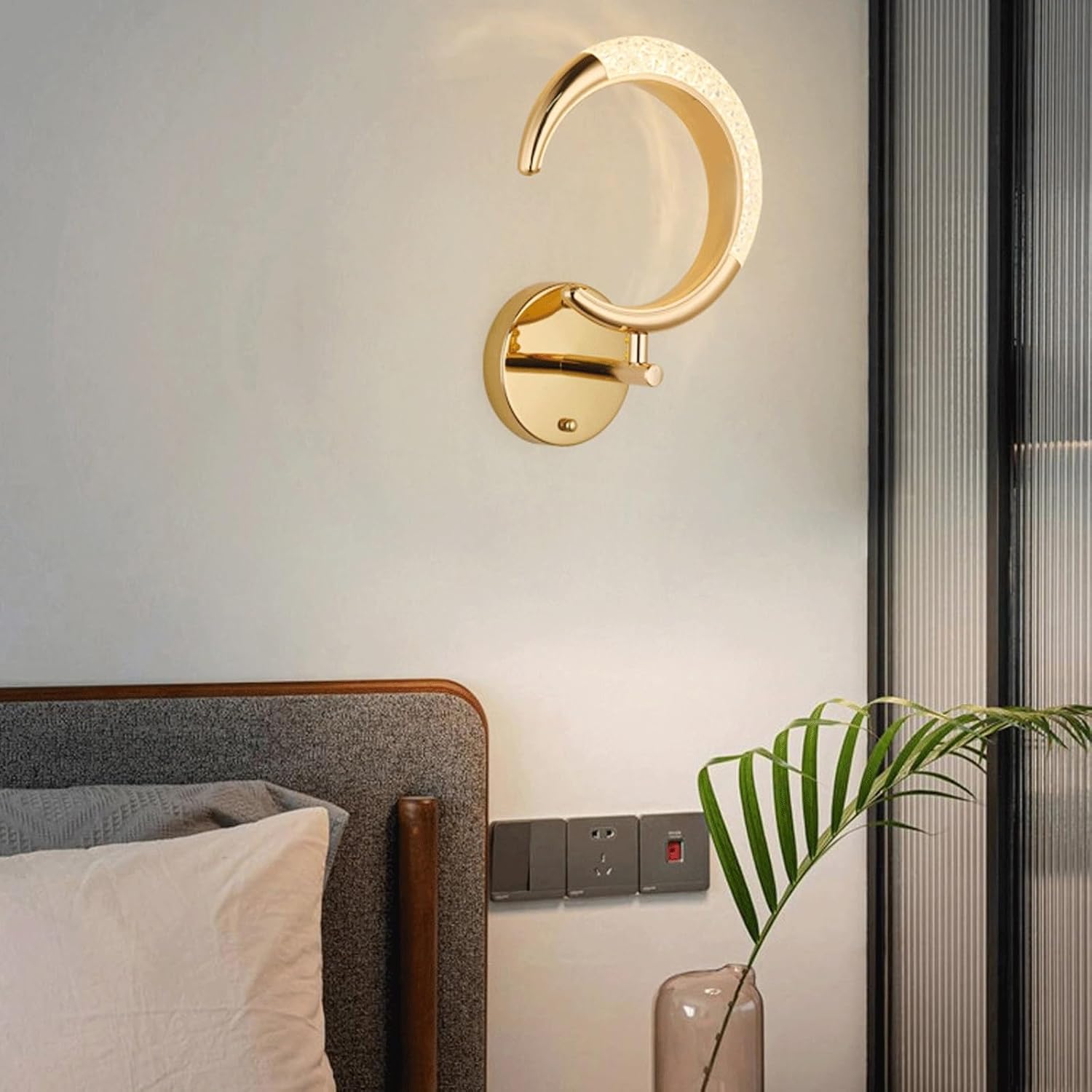 Modern Luxury Wall Sconce Golden Metal Moon Light Fixture with Textured Warm Ambiance Lamp for Living Room Bedroom Hallway Hotel Lobby Café Restaurant Kitchen Lounge Decorative Art Lighting
