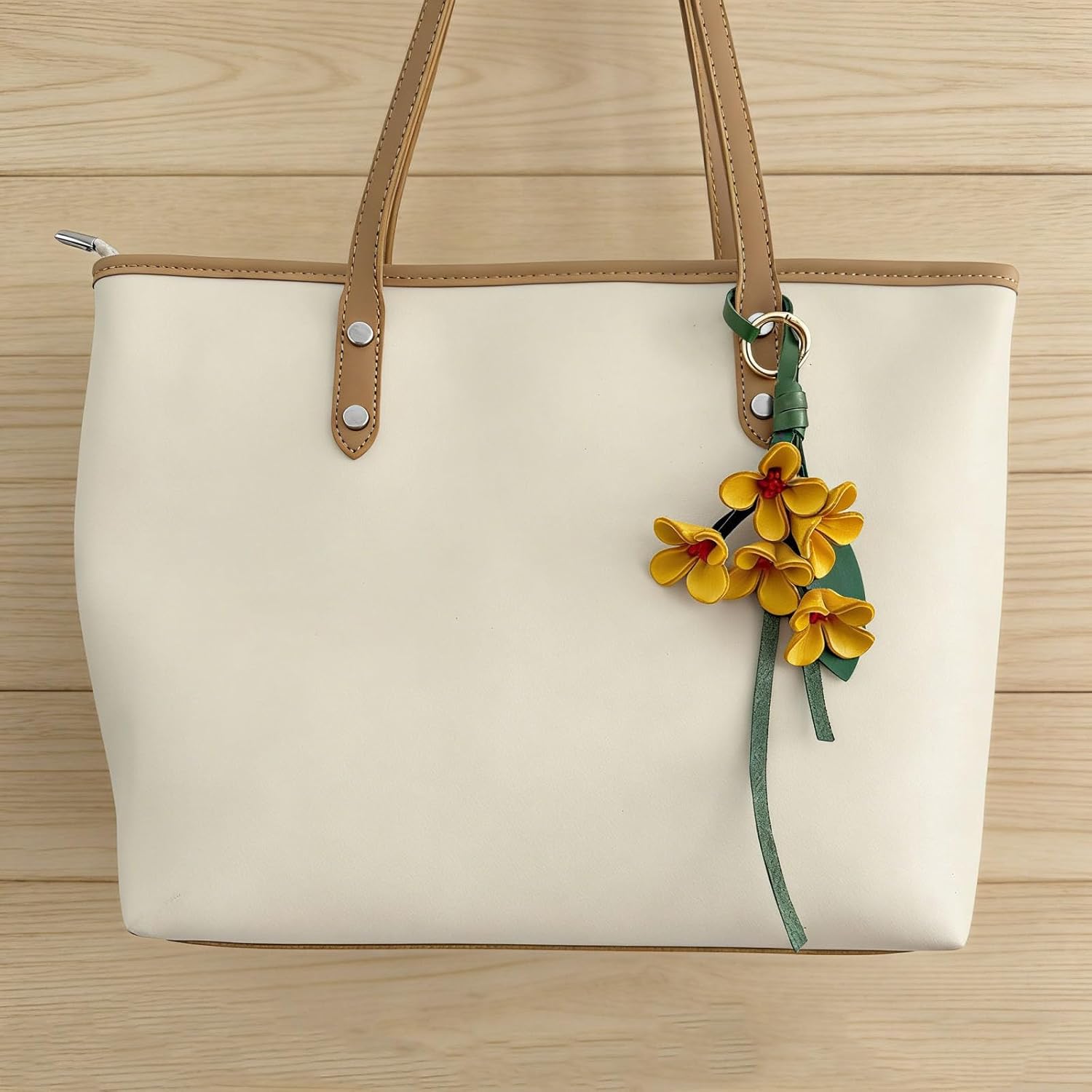 LRTJ Boho Genuine Leather Flower Keychain,Cute Bag Charms for Handbag,Purse Charms for Tote Bag for Women