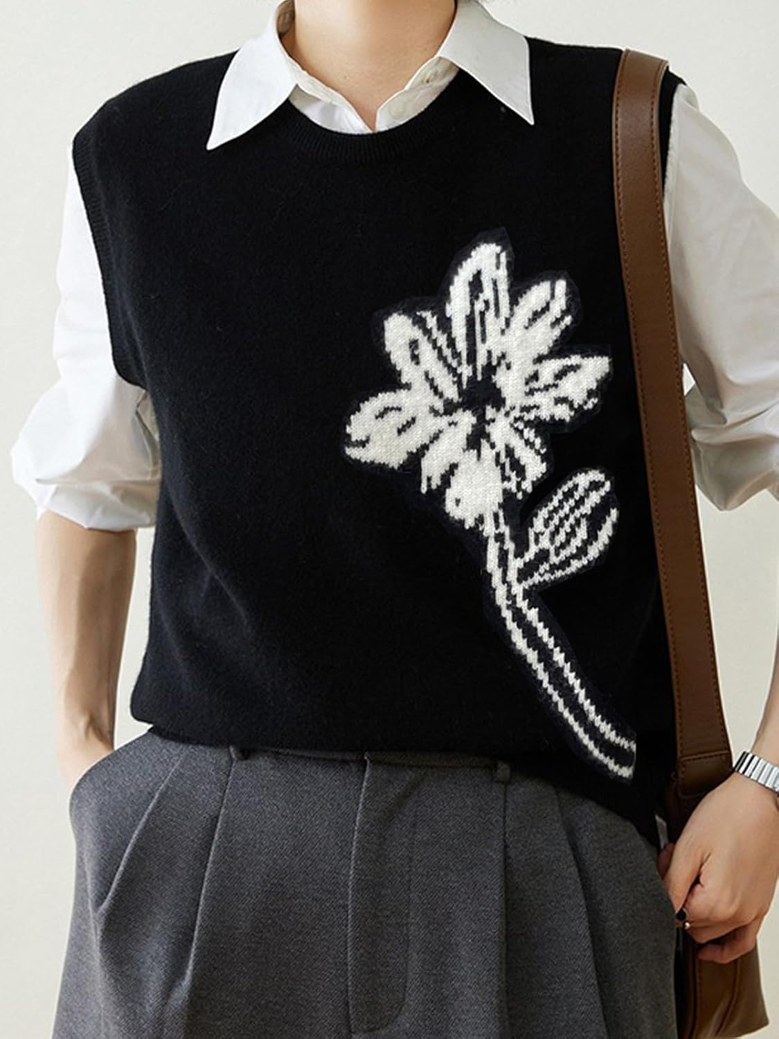 Wowcarbazole Women's Sweater Vest Crew Neck Sleeveless Ribbed Knitwear Casual Trendy Floral Knitted Vest Pullover Top - Image 4