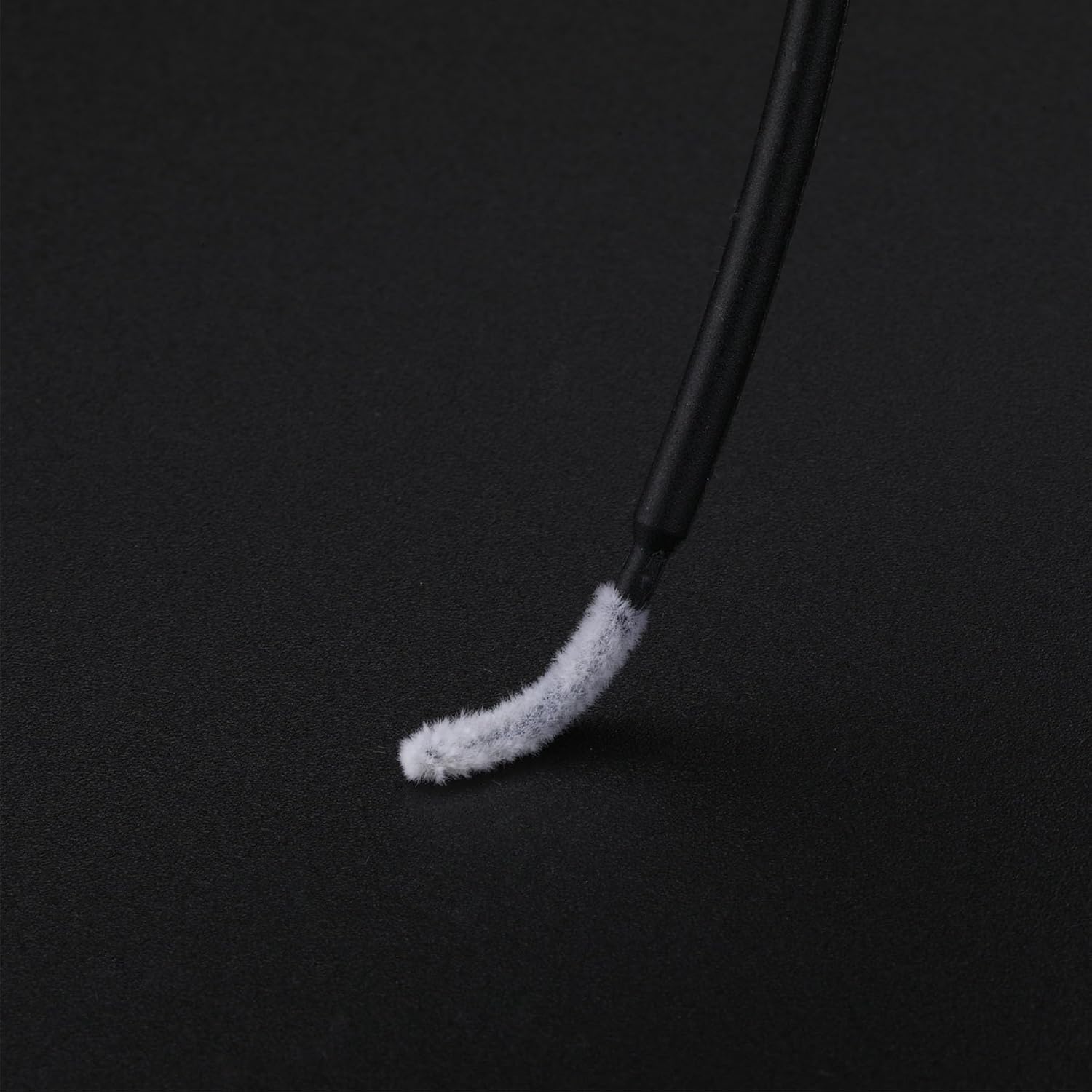 Disposable 500 Black Micro Brushes - Precision Microswabs for Eyelash Extensions, Lash Mascara Applicators - Ideal for Eye, Lashes, Brows,Lips Mascara Wands