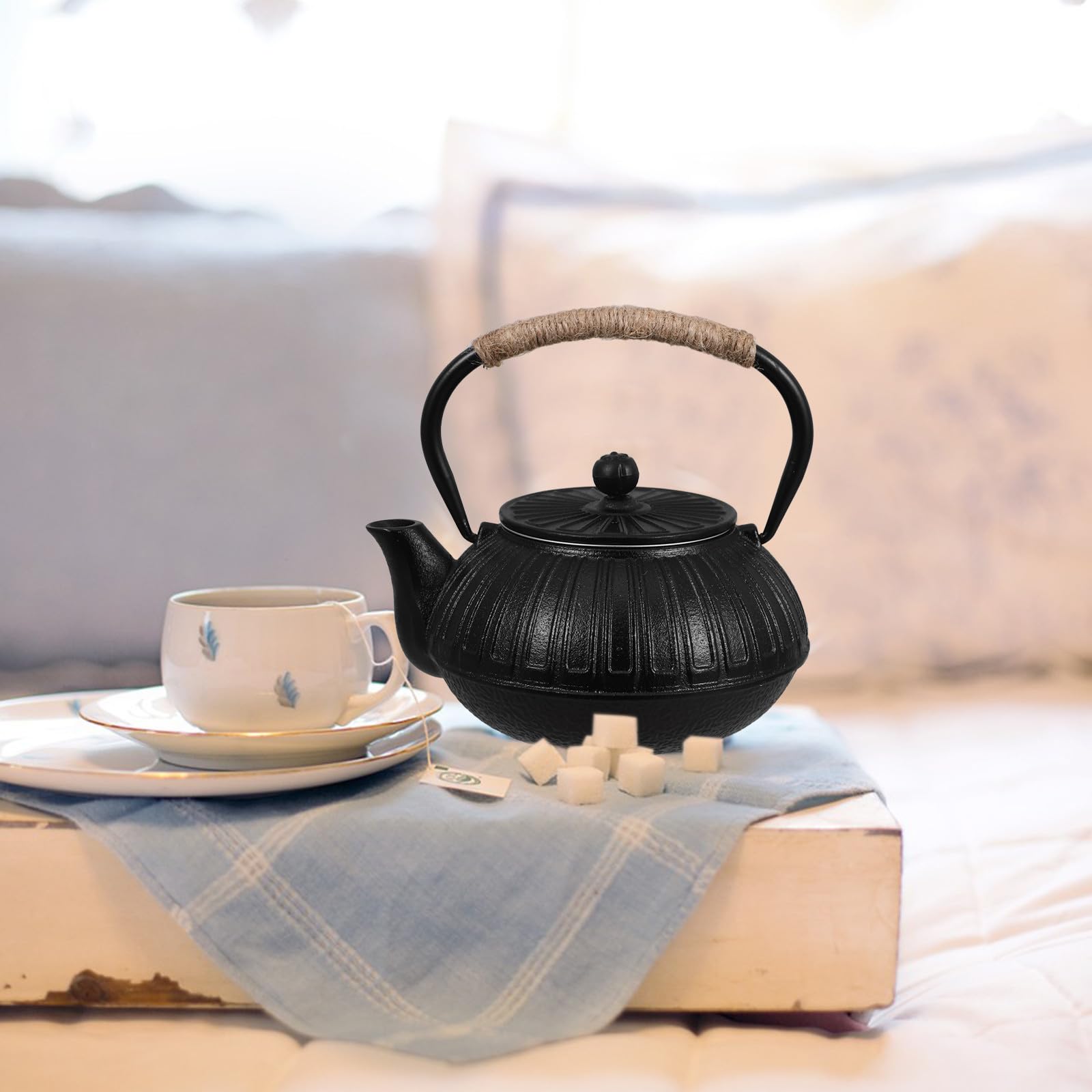 Tetera de Hierro Fundido de Estilo Japonés Infusor para Preparar Té, Capacidad 600ml, Diseño Elegante y Multifuncional Adecuado para Cocina y Compartir en Familia