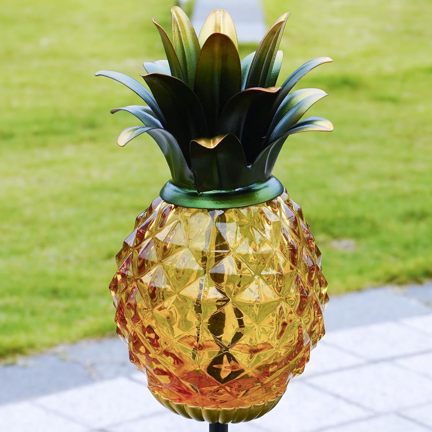 Solar Pineapple Lights Outdoor Glass Pineapple Stakes Lights, Waterproof Garden Lantern Decor Pineapple Gifts for Women 2 Packs, Yellow