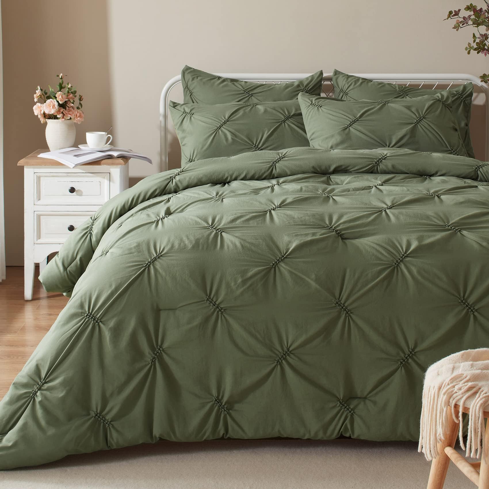 Anluoer King Comforter Set -Pintuck Down Alternative Comforter with 2 Pillow Shams, Soft King Size Bedding Comforter Sets Lightweight All Season (Olive Green,102x90 inches, 3 Pieces)