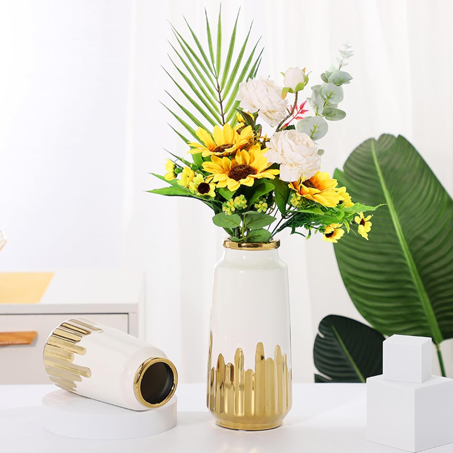White Vase ins Ceramic Template Room Living Room Decor Home Hydroponic Flower Electric Gold Plated White Ornament (Medium)
