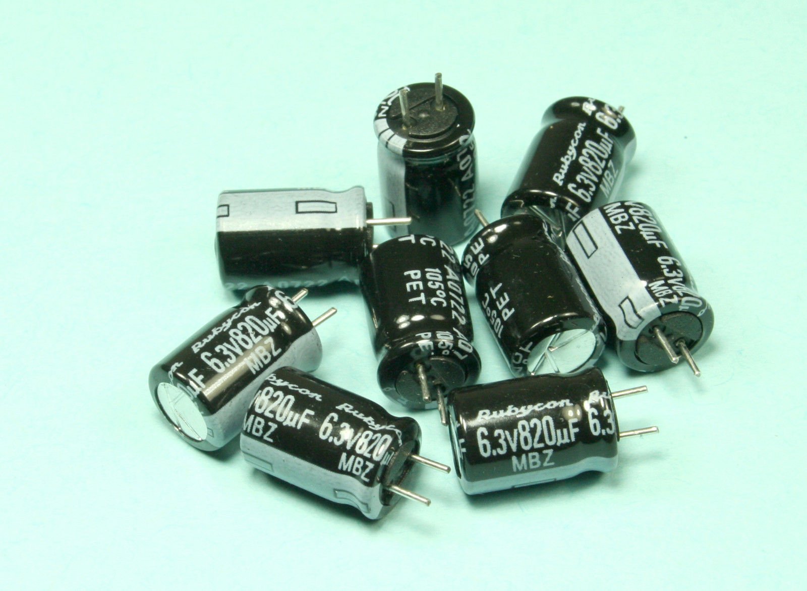 4pcs Rubycon MBZ 820uF 6.3v 105c Radial Electrolytic Capacitor Low ESR Black and White Short 8.5mmX11mm (Rub#3)