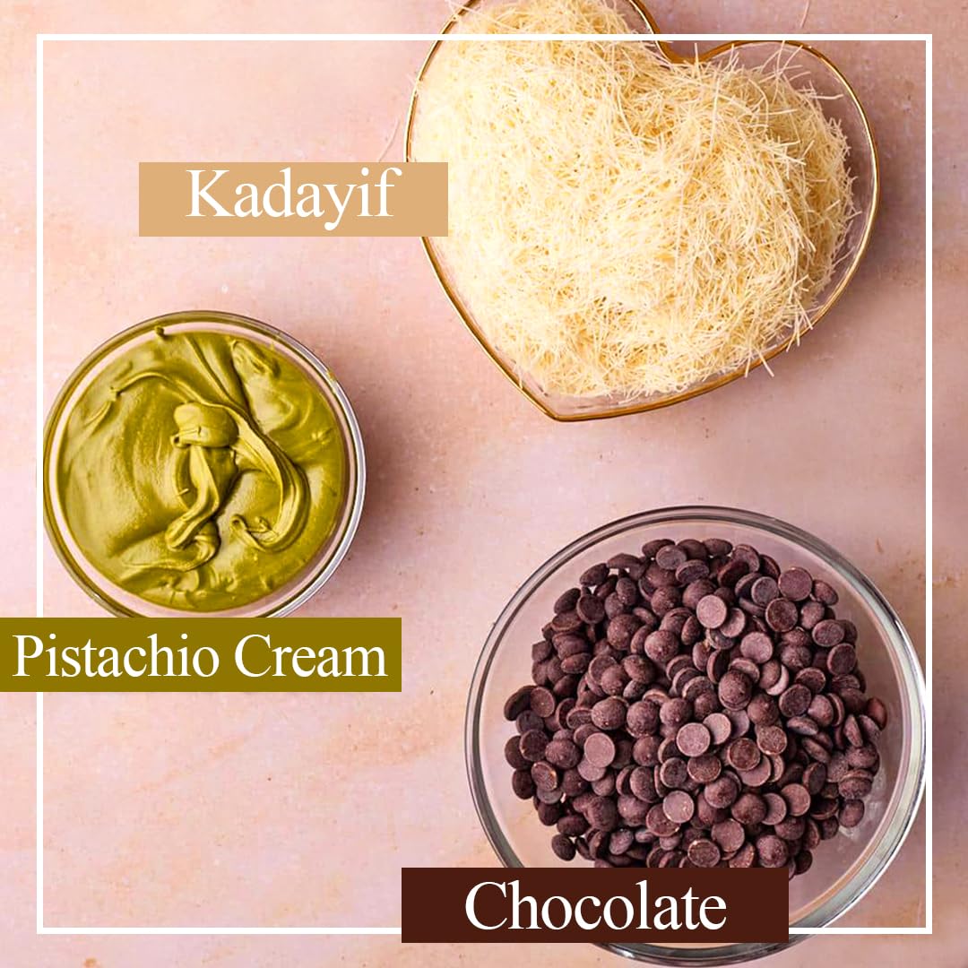 Gulluoglu Christmas Edition – Dubai Chocolate Pistachio Peanut Spread in Festive Holiday Jar | Limited Seasonal Gourmet Halal Dessert –: 2.2 lb / 1000 gr