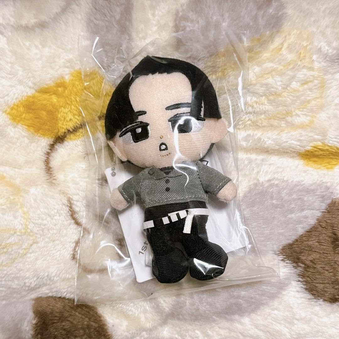 Amazon.co.jp: Snow Man 目黒蓮 すのチル ぬいぐるみ : おもちゃ