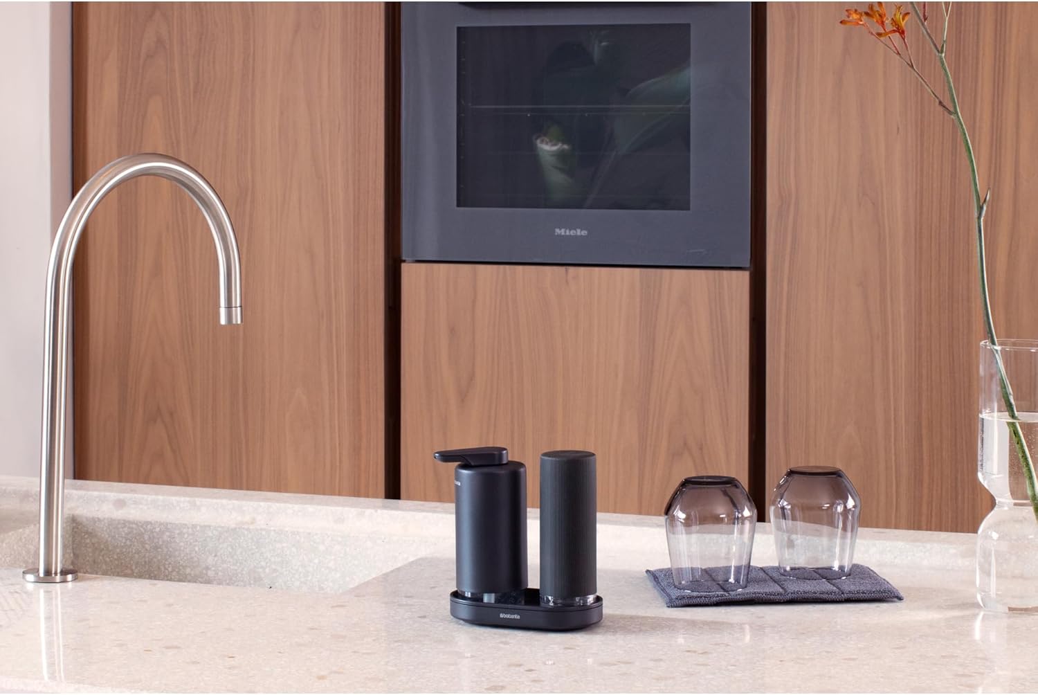 Brabantia - SinkStyle Soap Dispenser Set with 2 Stylish Dispensers for Hand and Dish Soap, Textured Tray, and Soap Squeezer – Mineral Infinite Gray, 2 x 6.8oz