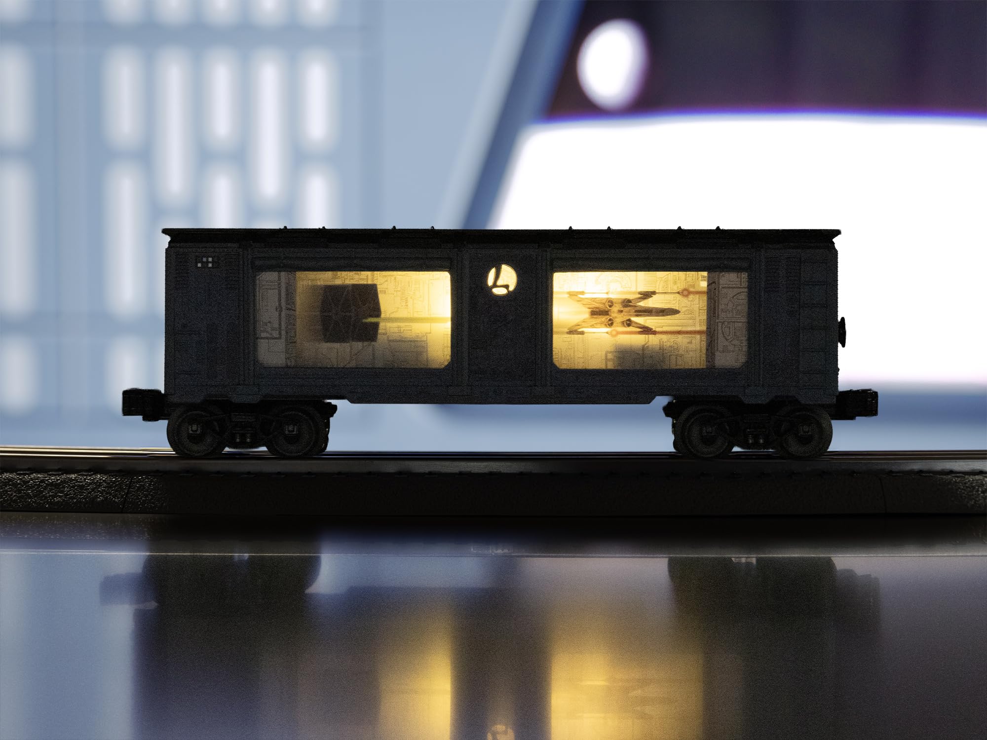 Amazon.com: Lionel Disney Star Wars X-Wing/TIE Fighter Battle O