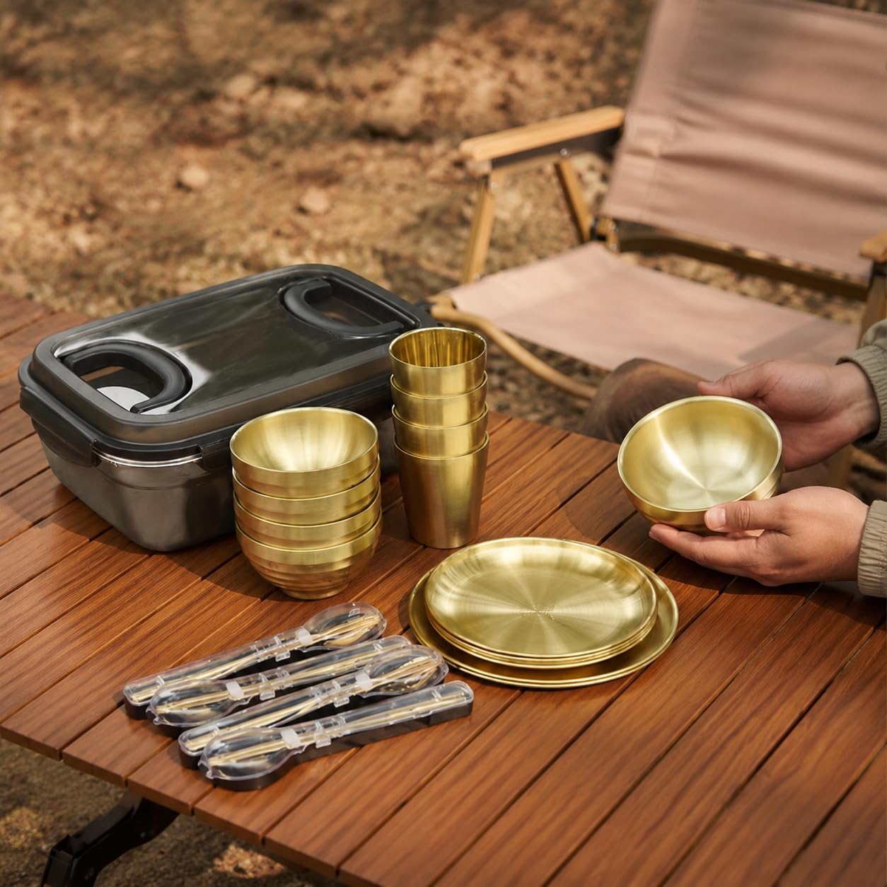 Robustes Camping Geschirr Set, faltbares tragbares Gold-Essgeschirr aus 304, Nesting Campinggeschirr mit Tasche für, 4 Personen