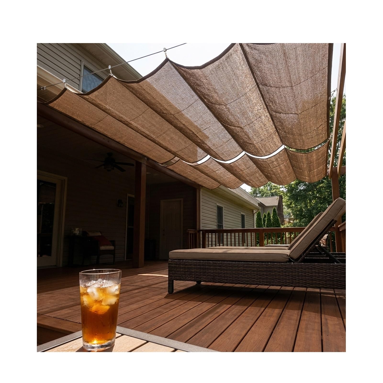 Auvent ondulé rétractable résistant aux UV et durable pour pergola de patio