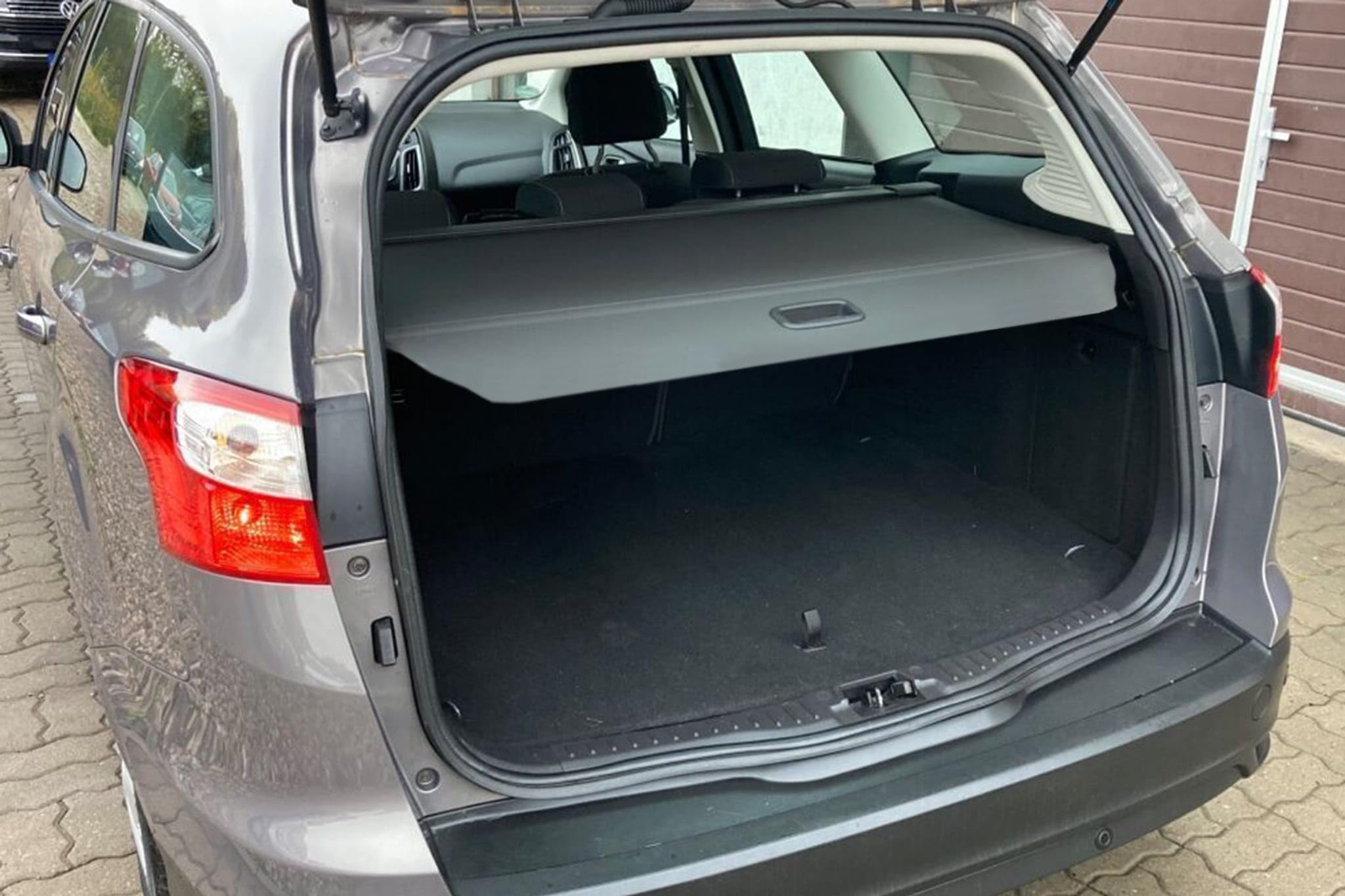 Kofferraumabdeckung Laderaumabdeckung für Ford Focus MK3 III Kombi 2010-2019