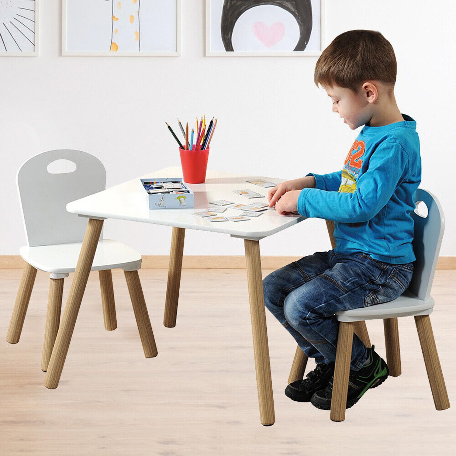 Avilia Set Tavolo e Sedie per Bambini in Legno 55x55x43.5cm 28x28x50cm Bianco e Beige