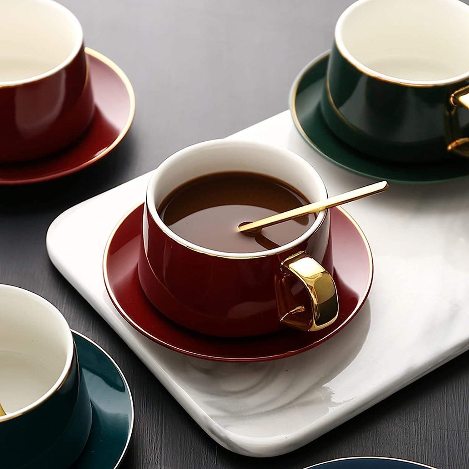 Zestaw filiżanek i spodków, zestaw filiżanek do po Kubki ceramiczne Zestaw kubków do kawy z pokrywką Filiżanka do kawy Łyżeczka ze stali nierdzewnej, kubek do herbaty o pojemności 260 ml, świetny prez