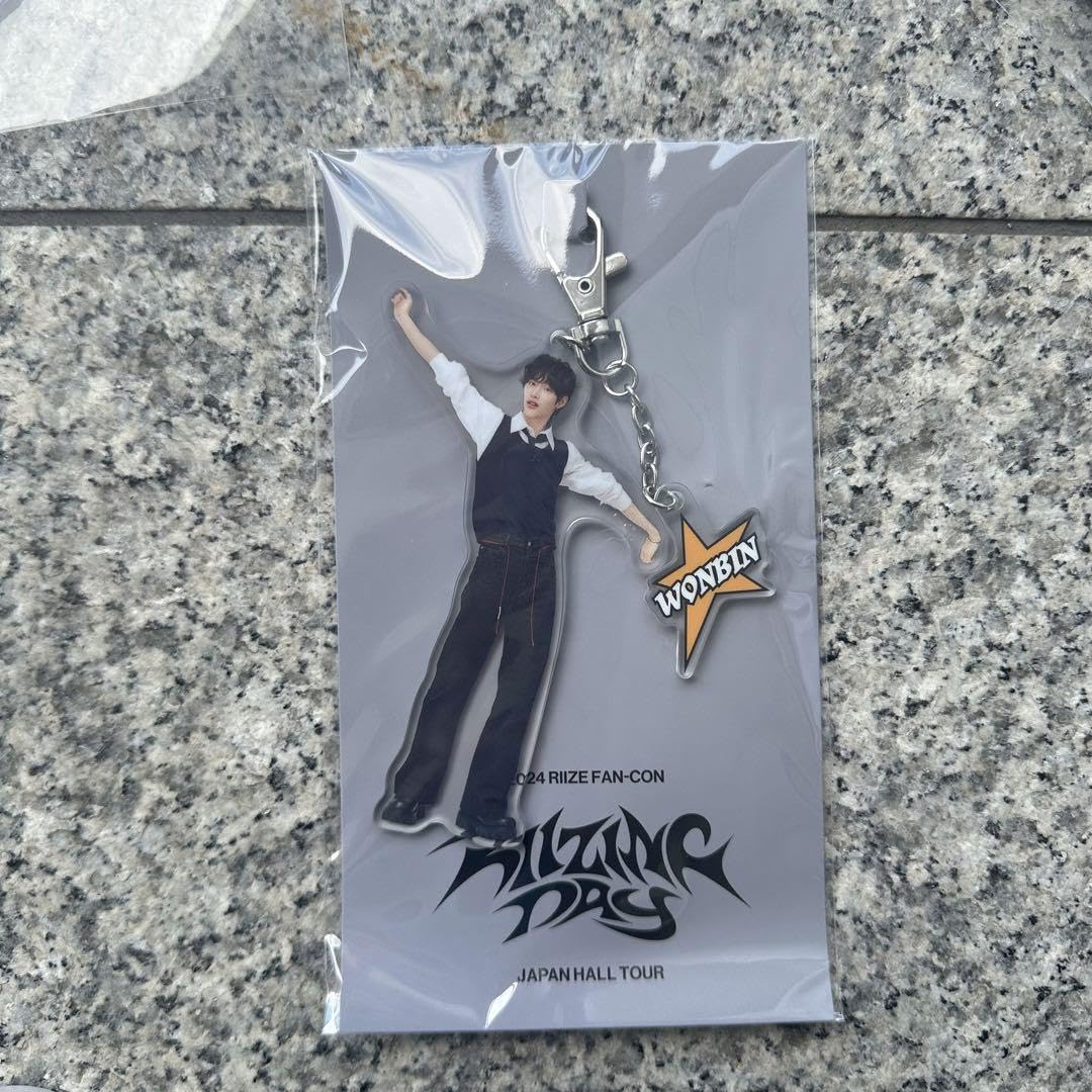 Amazon.co.jp: RIIZE ホルツ グッズ ウォンビン アクリルキーホルダー