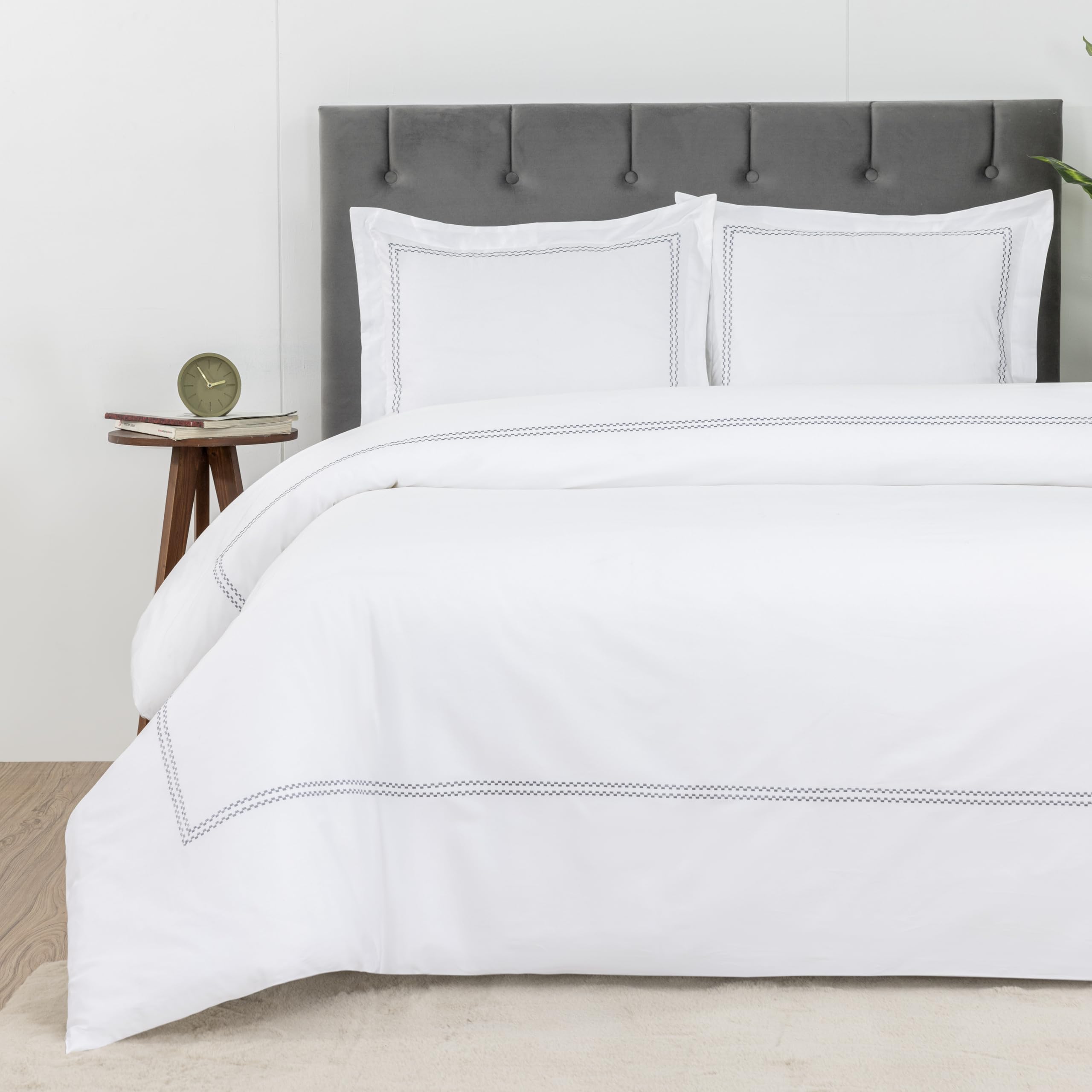 Amazon｜Dreamology羽毛布団カバー、高級ホテル品質100%コットン刺繍