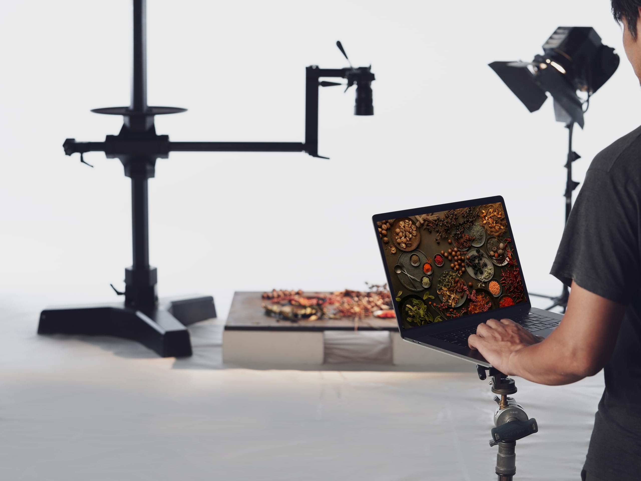 Sony Alpha 7R IV Vollformat Systemkamera 61MP, 4K Video, 10fps Serienbild, Eye-AF, WLAN, nur Gehäuse – ideal für hochauflösende Landschafts-, Porträt- und Studiofotografie