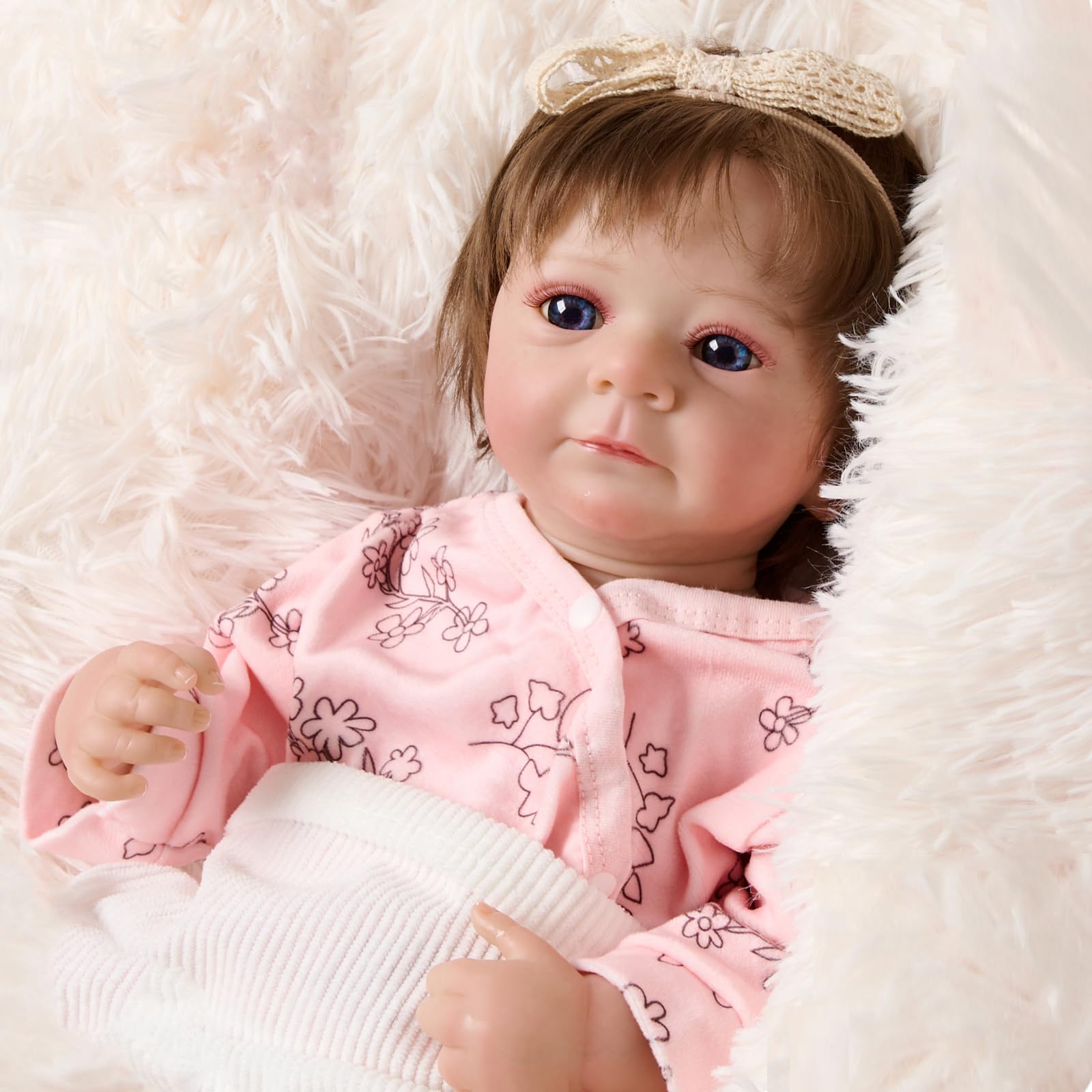 MIAISHUVO Reborn Dolls 19 Inch Reborn Baby Doll Vinyl Full Body,Realistic Babies Doll with Clothing and Headwear,Short Hair Lifelike Dolls for Children Aged 3+