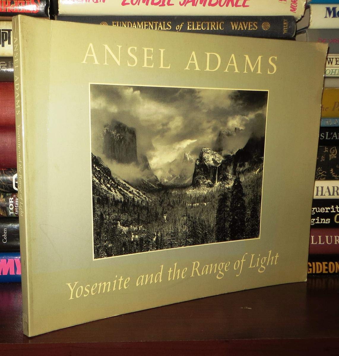 Yosemite and the Range of Light Adams, Ansel 9780870706493 Amazon