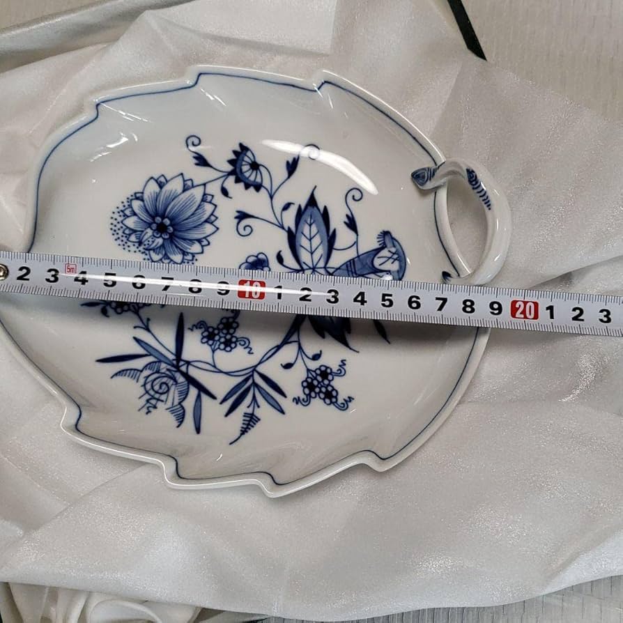 Meissen ☆マイセン ブルーオニオン リーフプレート Meissenマイセン、ブルーオニオンのリーフ皿、17㎝L ×24.5㎝W