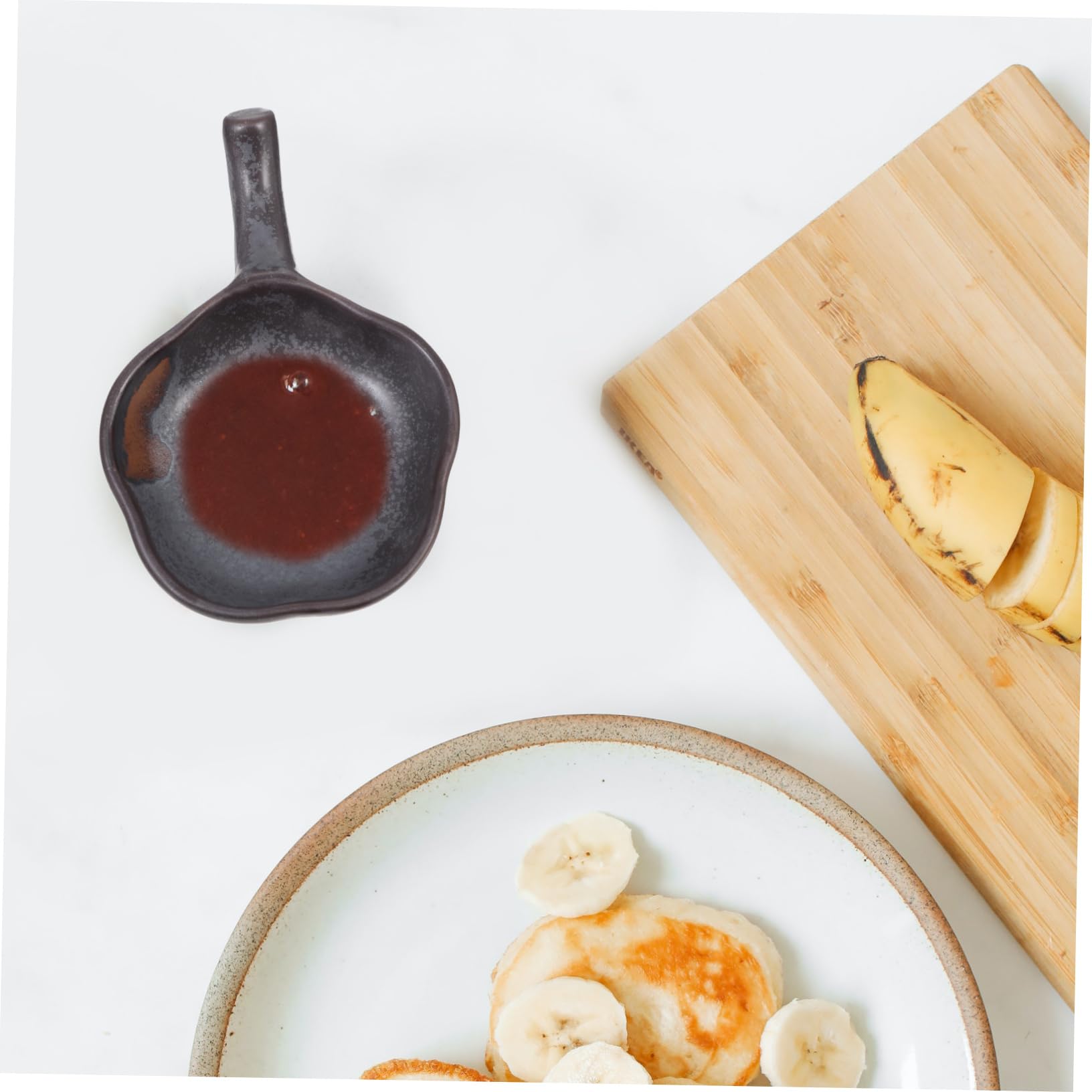 STOBAZA 1pc Hand Sauce Dish Sushi Tray Dinner Dip Plate Sauce Container Snack Tray Mini Vinegar Plate Appetizer Serving Plates Side Dish Bowls Food Trays Dipping Dish Sauce Cup Ceramics