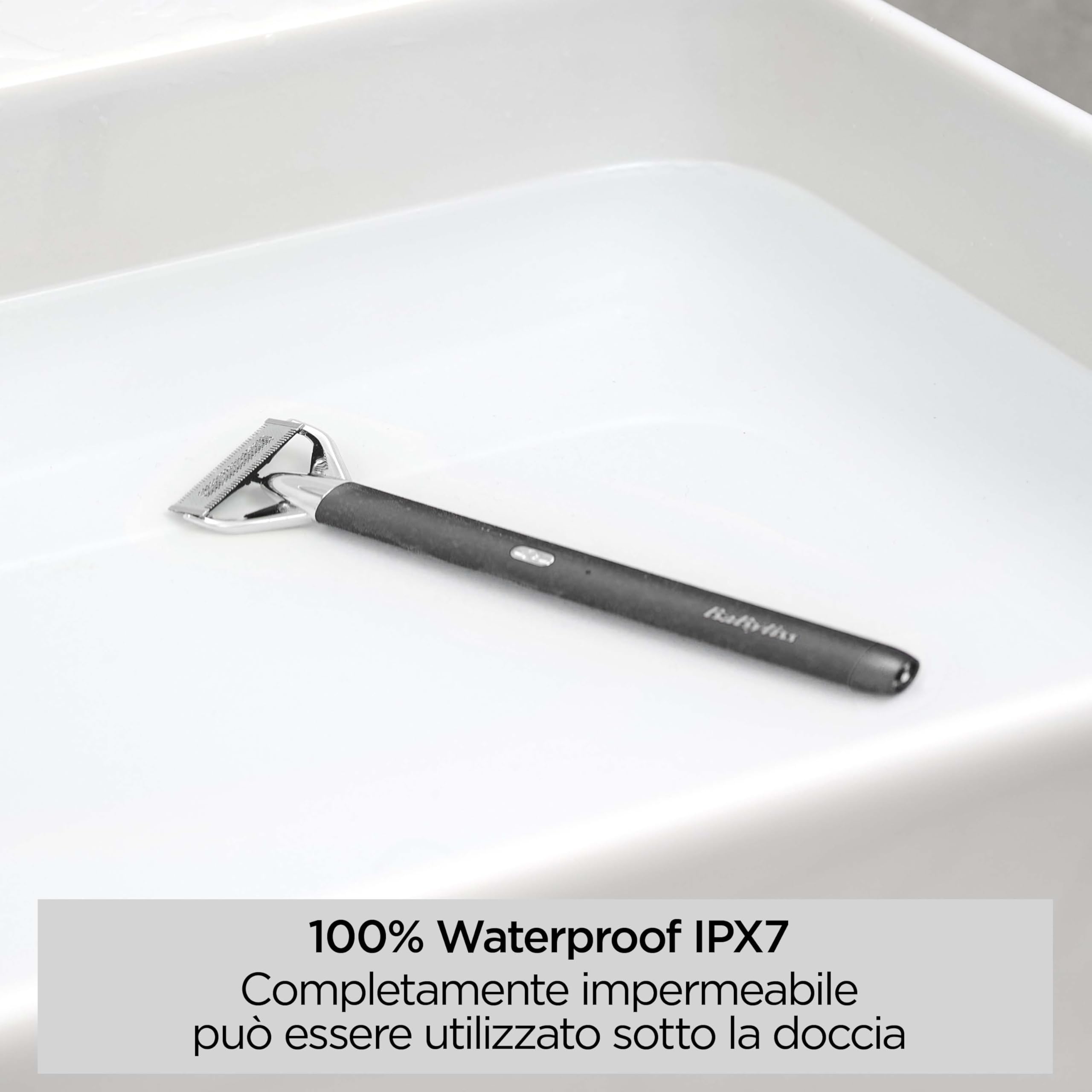 BaByliss X-Blade, Rasoio regolabarba, lame di precisione ultra-affilate, testina flessibile a 50°, 4 guide 1-5 mm, Batteria agli ioni di litio, 100& Waterproof, OT996E