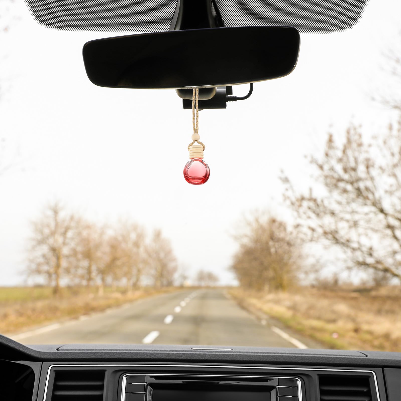 QUARKZMAN 100Pz Appendiabiti Per Auto Profumato Bottiglia Vetro Vuota, 10ml Pendente Vetro Trasparente Diffusore Oli Essenziali Aromaterapia Con Tappo Legno (Trasparente, Quadrato)