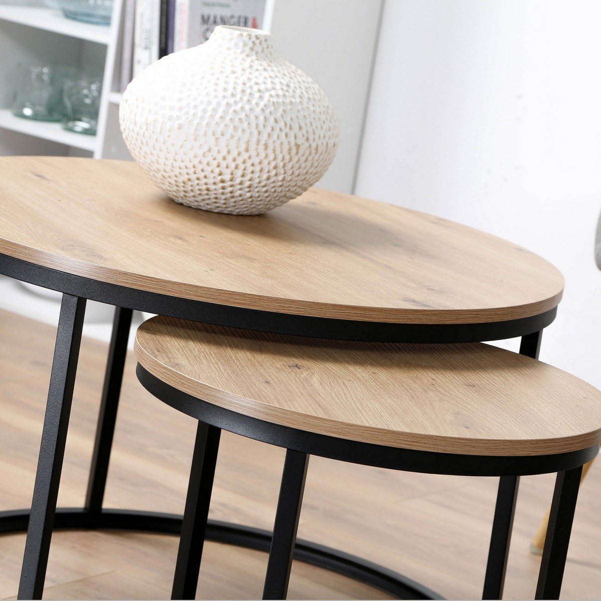 Calicosy 2 Tables Basses Gigognes Rondes Décor Bois | Panneaux Particules Mélaminés FSC, Pieds Métal, Modulables, Style Industriel, L 70x70x45,5 cm & L 45x45x40,5 cm