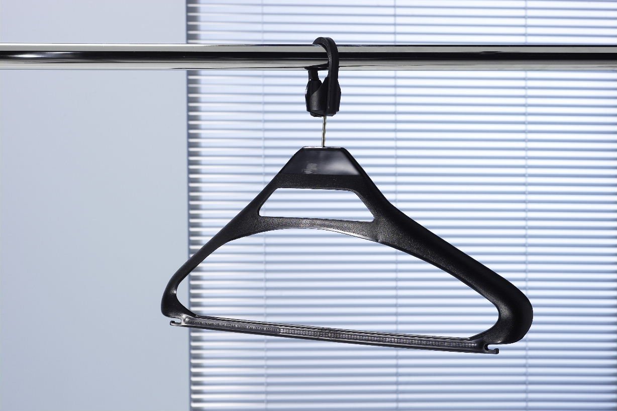 Commercial Hangers Sph/Bla40 Hotel Anti-Theft Polypropylene Coat Hanger (Pack Of 40)