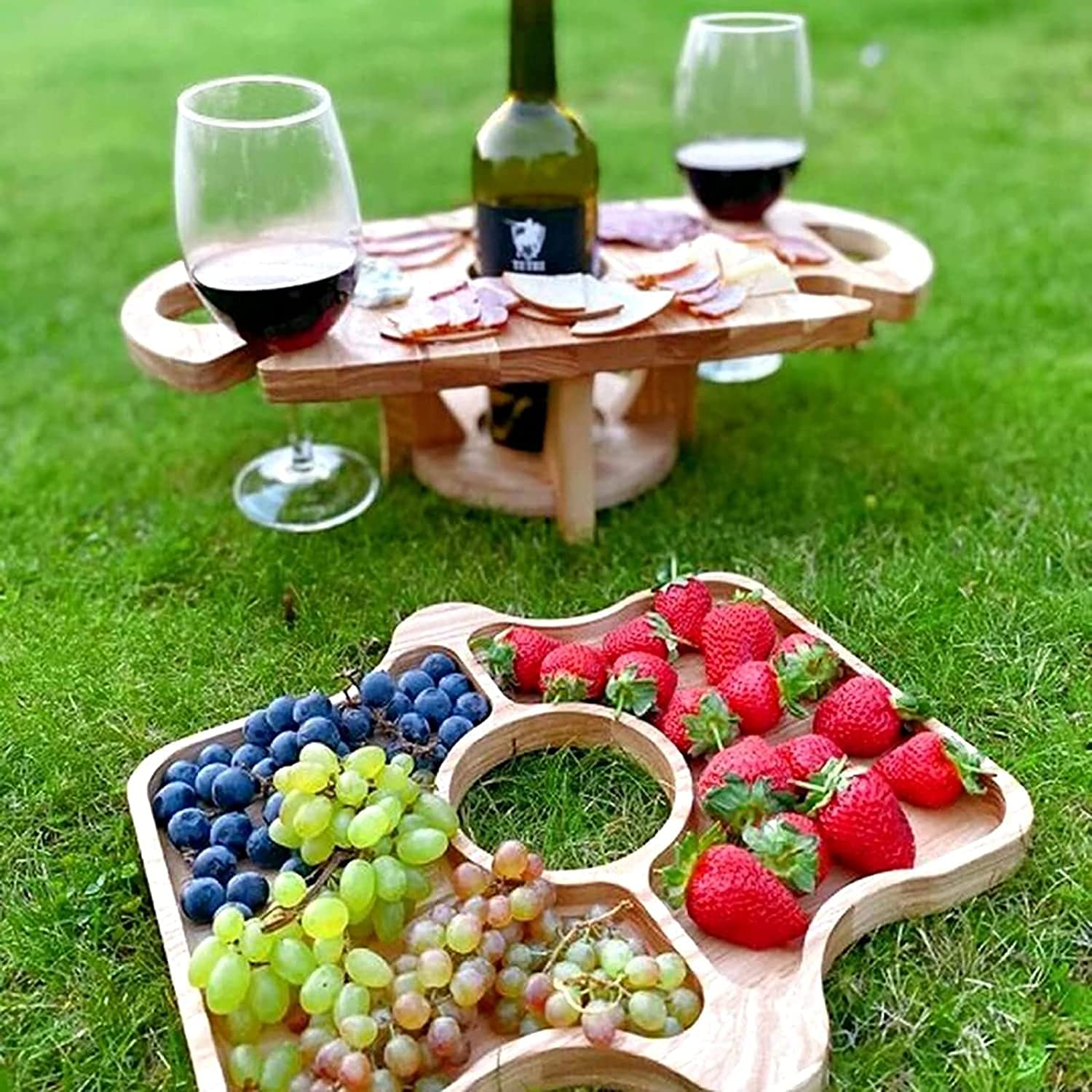 Cadeaux idéaux : table pliante porte-bouteille pour partager un verre en duo