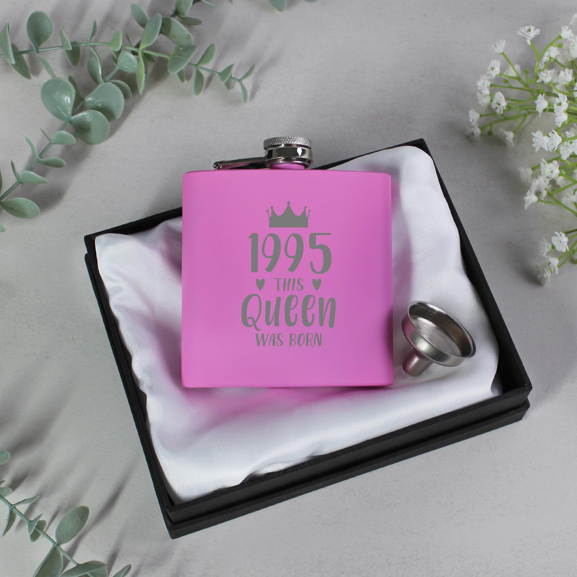 eBuyGB Engraved Pink Metal Hip Flask 1995 The This Queen was Born, 30th Birthday Gifts for Women, Milestone Thirtieth Gift for Her, 7oz Whisky Flask
