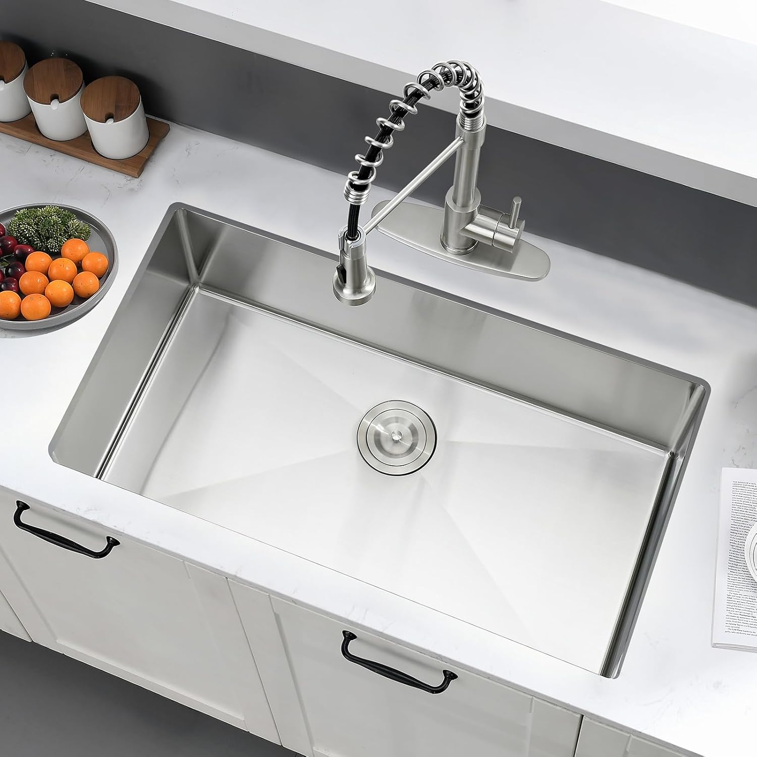 33 Inch Undermount Kitchen Sink - 16 Gauge Stainless Steel Kitchen Sink Undermount Single Bowl Sinks Easy to Clean, 33x19 Inch