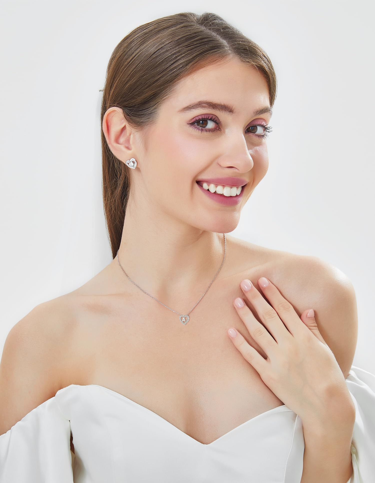 MomentWish Herz Kette mit Buchstaben A-Z Anhänger, Moissanit Diamant Initialen Halskette Damen,Personalisierte Geburtstagsgeschenk für Frauen Damen Weihnachtsgeschenke