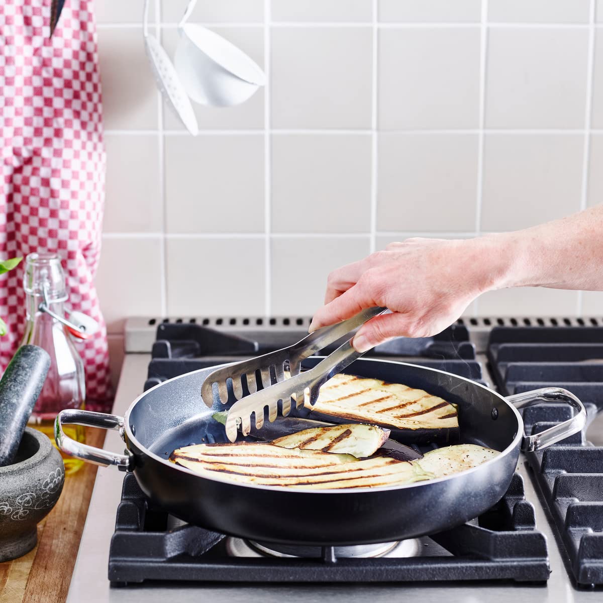 GreenPan Essentials Runde Grillpfanne (28 cm), gesunde keramische Antihaftbeschichtung, PFAS-frei, induktionsgeeignet, Spülmaschinengeeignet, Schwarz