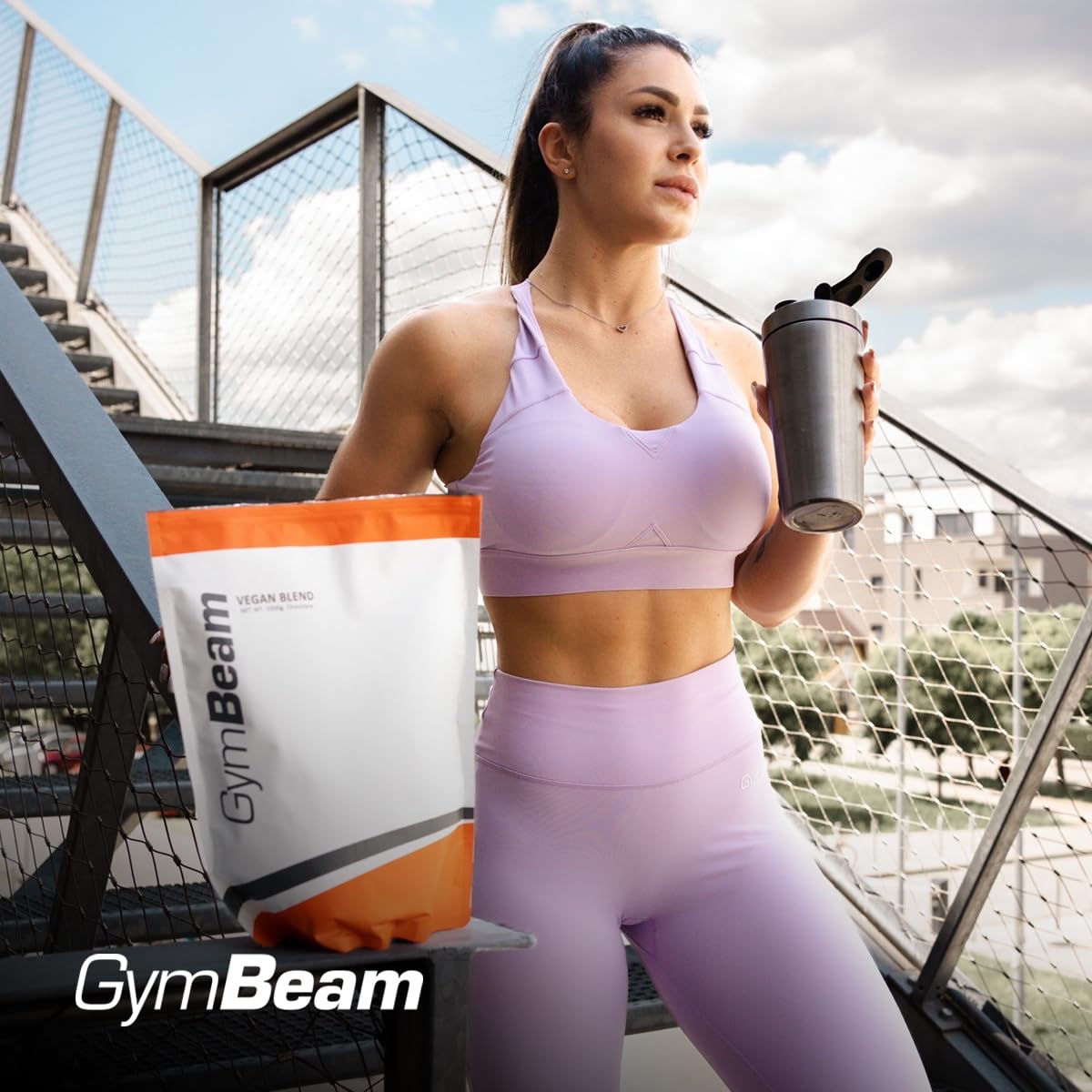 GymBeam Proteine Vegan Blend - Miscela di Proteine di Pisello, Riso e Canapa, Senza Glutine, Lattosio, Soia e OGM, Ideale per Vegetariani e Vegani, Basso Contenuto di Zuccheri (1000 g, Cioccolato)