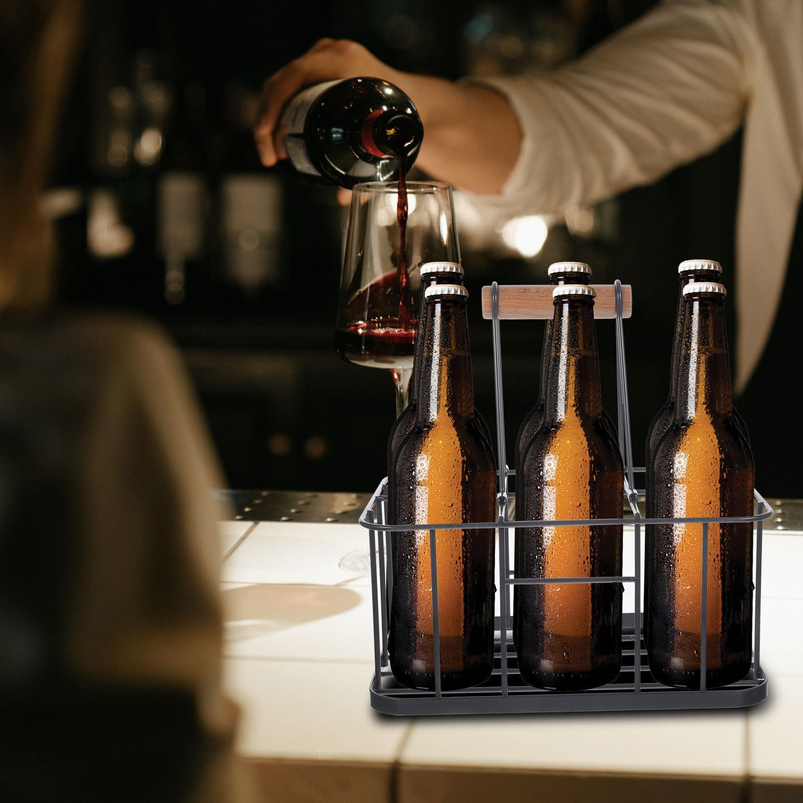 Portabottiglie Birra in Ferro Manico, Organizer per Bottiglie Facile da Trasportare, Struttura in Legno e Ferro per Bar e Ristoranti