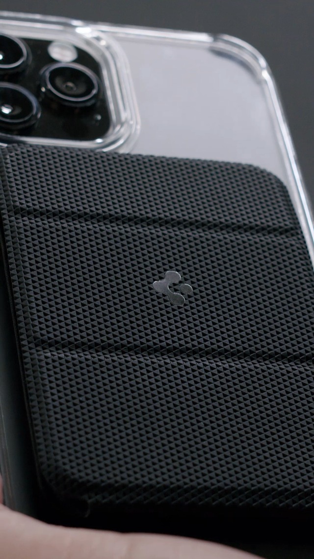 Spigen valentinus magnetic wallet card holder Clearance