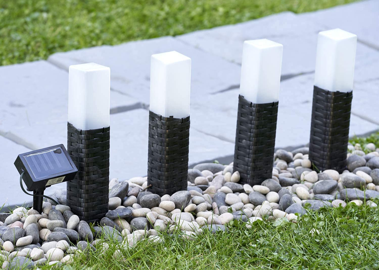 SKYTE® 4pk Solar Powered Rattan Effect Post Solar Lights Garden Outdoor Decoration Warm White Light Static Light Auto Turn On at Dusk Weather Resistant (Black)