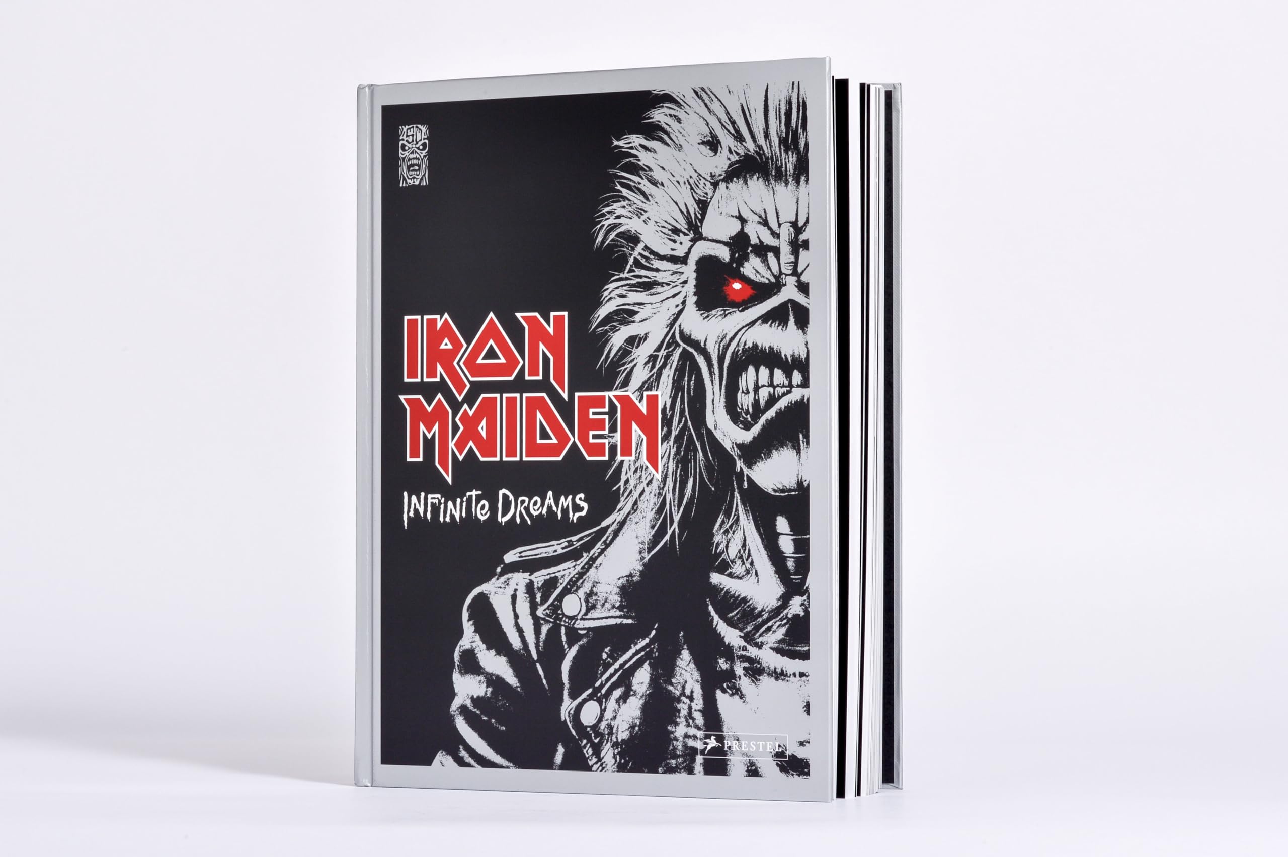 Iron Maiden. Infinite Dreams: 50 Jahre Iron Maiden. Der offizielle Bildband. Deutsche Ausgabe. Mit über 600 Abbildungen und vielen persönlichen Dokumenten der Bandmitglieder