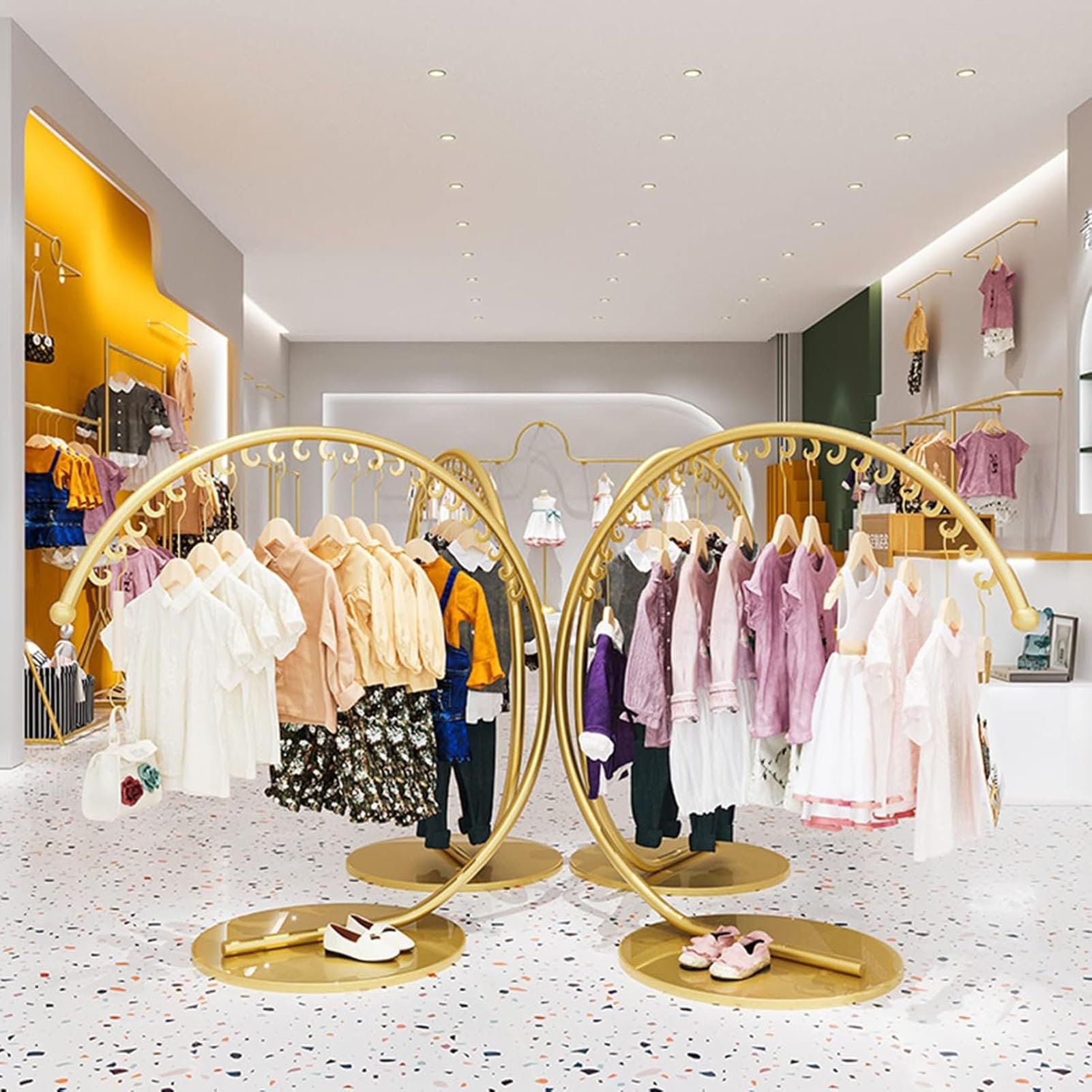 Appendiabiti a C – Portabiti Commerciale con 26 Anelli, Salvaspazio e Resistente, Carico 60 kg – per Camera, Corridoio, Negozio, Moderno Espositore per Abbigliamento (oro, 160x150cm)