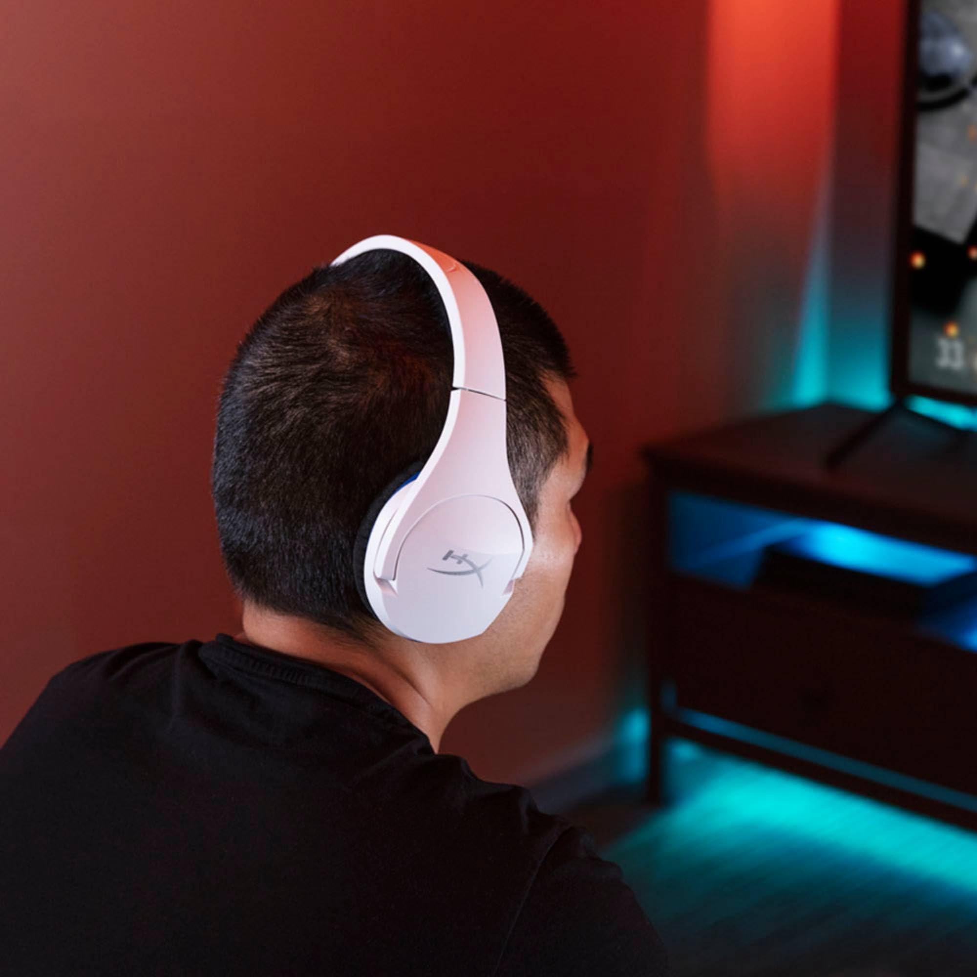 HyperX Stinger Core, Cuffie da Gaming senza Filo, Connessione a 2,4 GHz, Telaio in Acciaio, Cuscinetti in Memory Foam Rivestiti in Tessuto, Autonomia 17 Ore, Adatto per PC, PS4 e PS5, Bianco/Blu