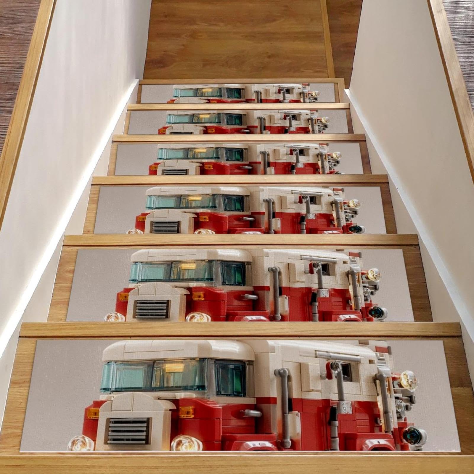 Tapis d'escalier pour animaux et seniors protégeant le bois des rayures avec ses 15 marches anti-glisse