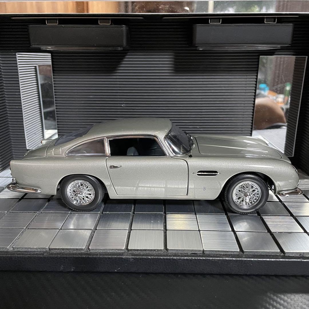 DB5 オートアート アストンマーチン 1⁄18 007 Goldfinger Bond James